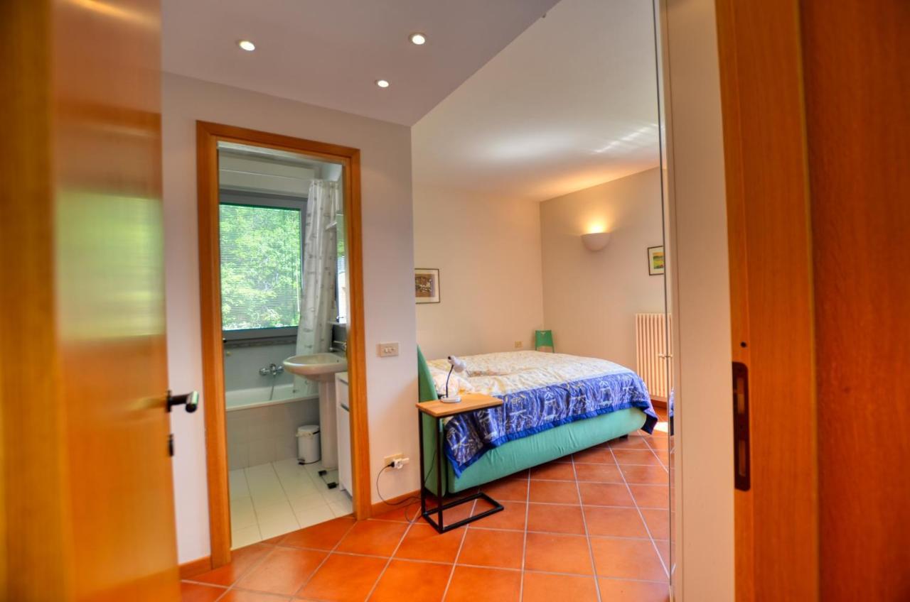 2-Bedroom Lakeview Apartment Bella Gaeta San Siro  Buitenkant foto