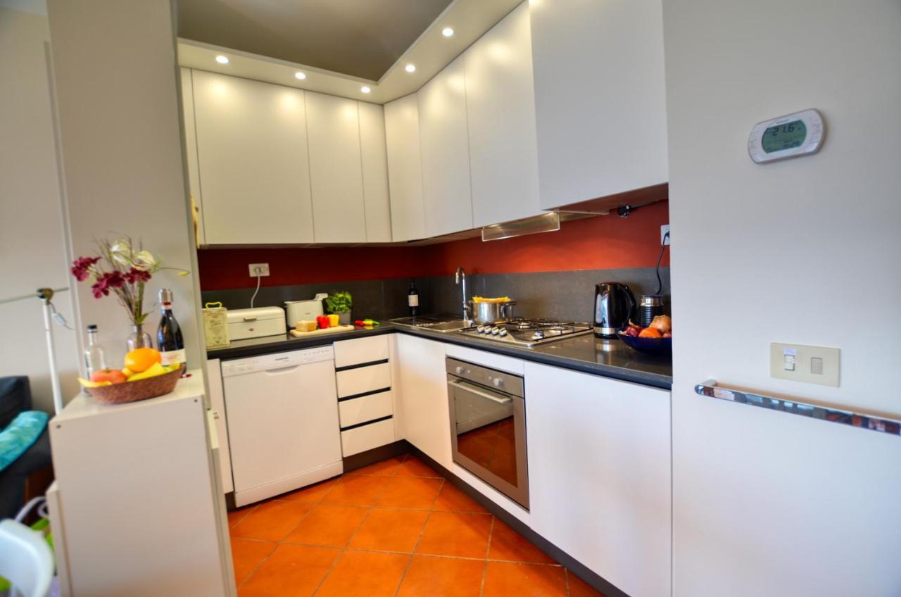 2-Bedroom Lakeview Apartment Bella Gaeta San Siro  Buitenkant foto